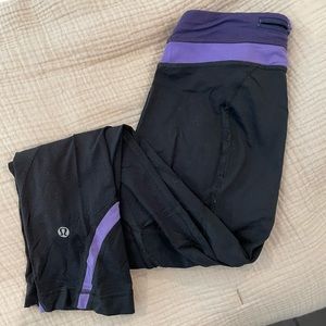 Lululemon black capris size 4